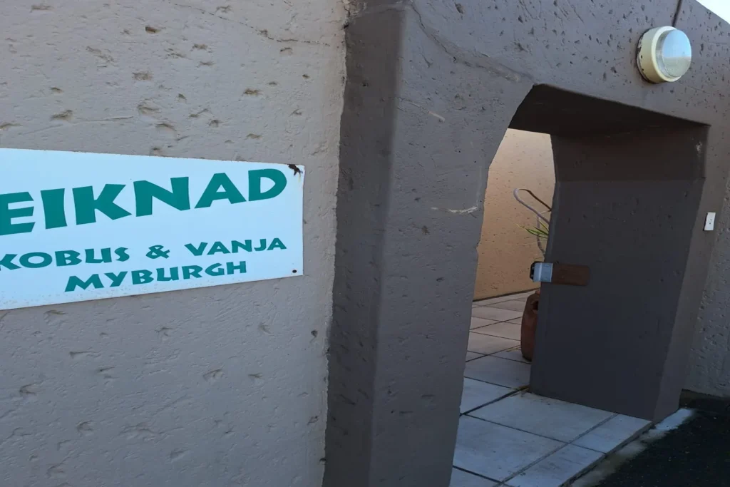 Eiknad – Flat